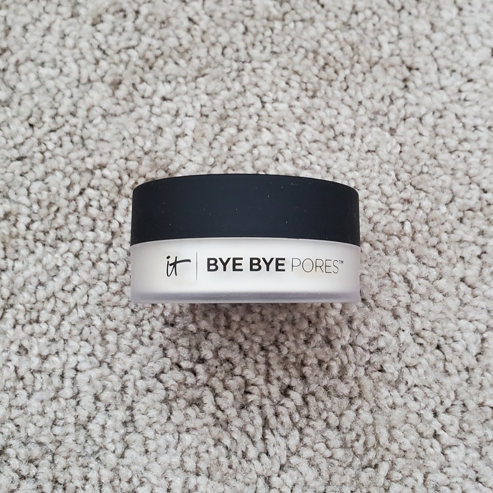 IT Cosmetics Bye Bye Pores Poreless Finish Translucent Airbrush Powder - NIB